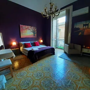 Bed & Breakfast Dream 117, Katánie