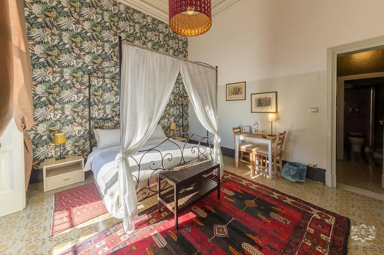 Grand Tour Design Guest House Catania Self Check-In 3*,  イタリア