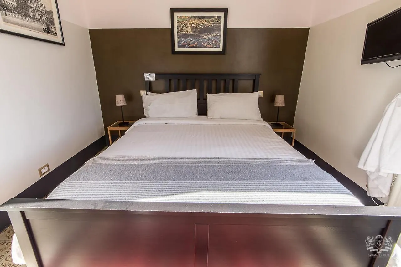 Grand Tour Design Guest House Catania Self Check-In 3*,