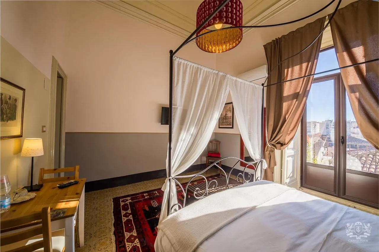 Nocleg ze śniadaniem Grand Tour Design Guest House Catania Self Check-In