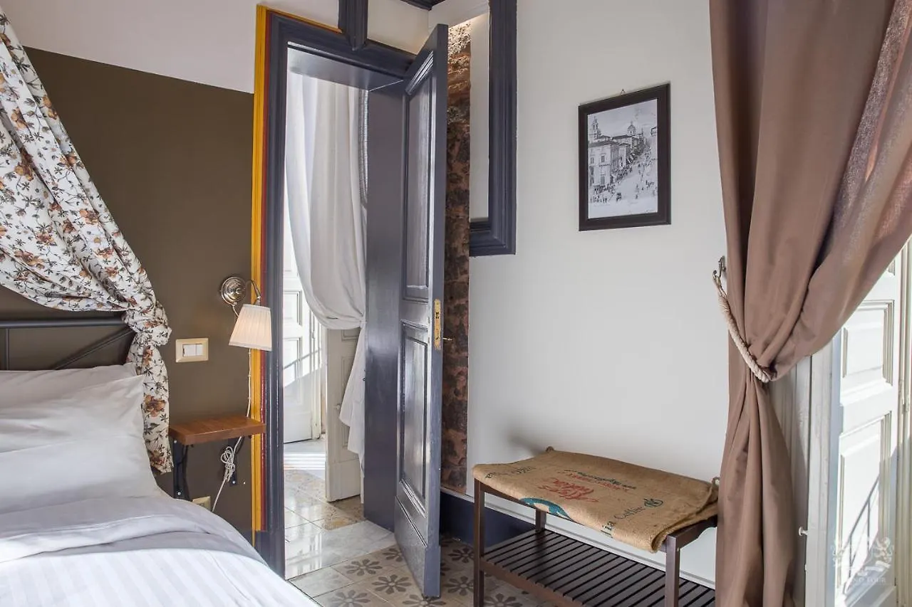Grand Tour Design Guest House Catania Self Check-In 3*,  Włochy