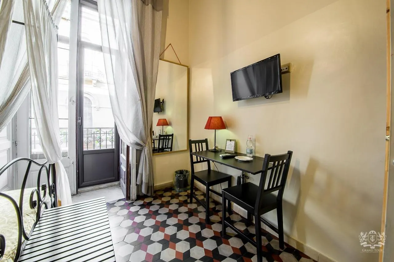 Grand Tour Design Guest House Catania Self Check-In