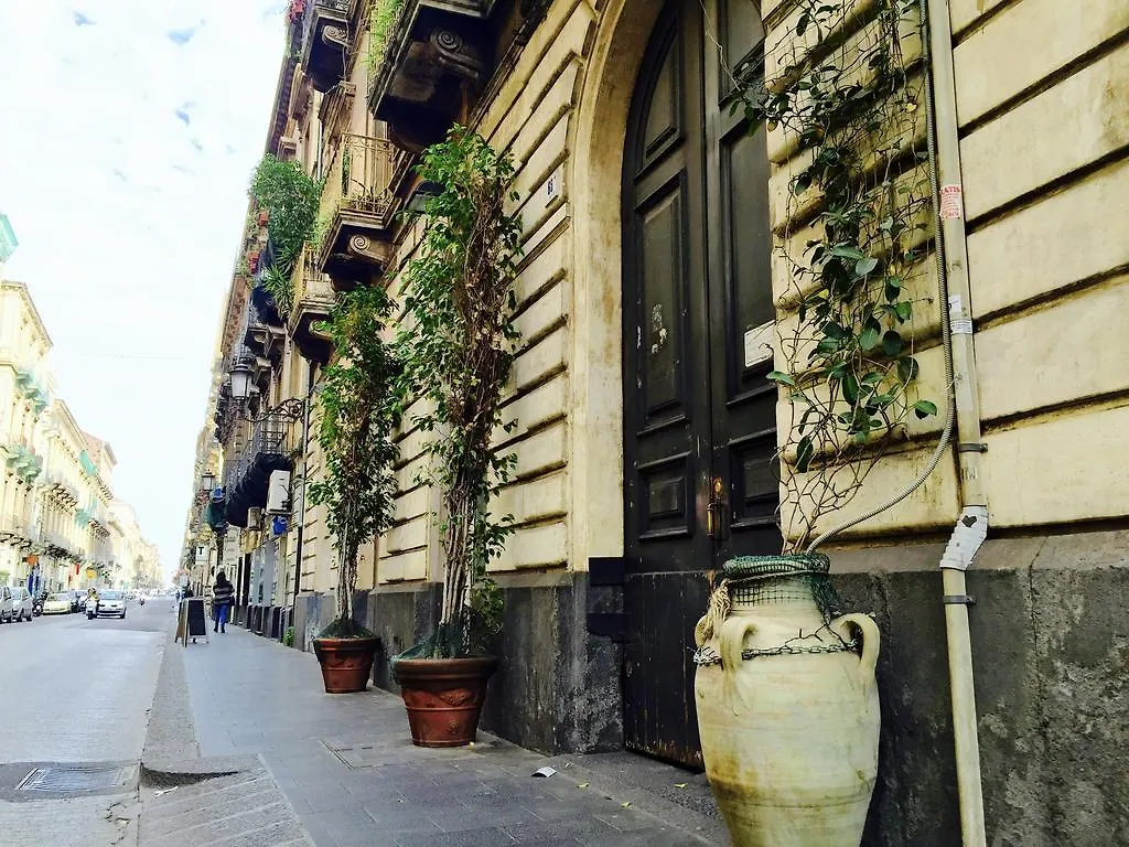 Grand Tour Design Guest House Catania Self Check-In 3*,  Italie