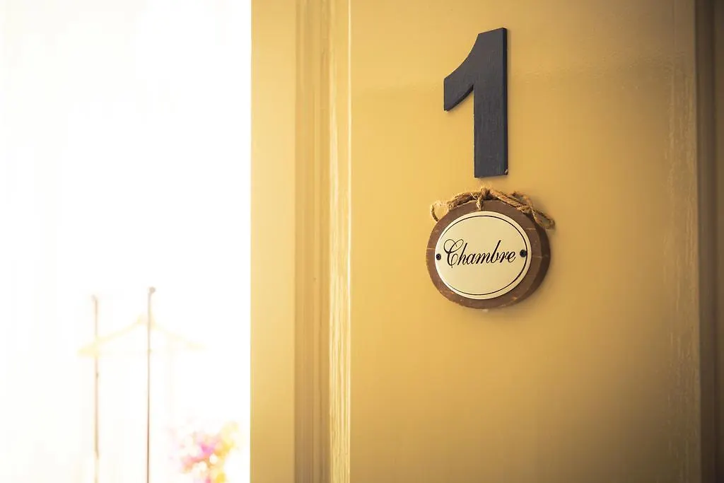 *** Nocleg ze śniadaniem Grand Tour Design Guest House Catania Self Check-In Włochy