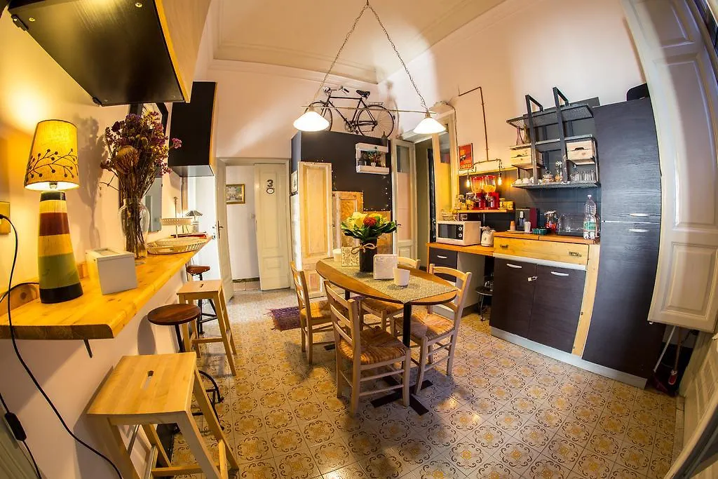 Grand Tour Design Guest House Catania Self Check-In