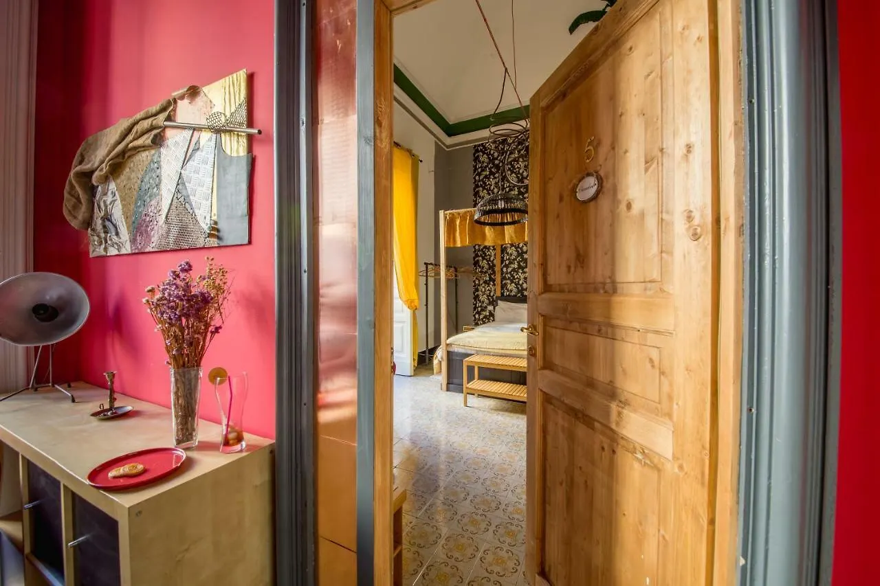 Grand Tour Design Guest House Catania Self Check-In 3*,  イタリア
